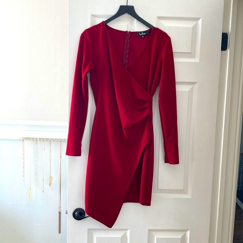 Lulu’s long sleeve maroon dress
